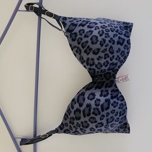 Victoria's Secret incredible bras 34C